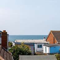 Mariners Stylish Beachside Getaway With Sea Views