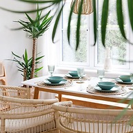 Mariners Stylish Beachside Getaway With Sea Views