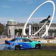 Mariners Stylish Beachside Getaway With Sea Views