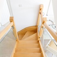 Vibrant Seafront Home With Seasonal Pool