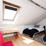 Vibrant Seafront Home With Seasonal Pool