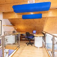 Stylist Split Level 2 Bed With Parking