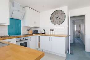 Two Bed Seafront Escape in East Wittering