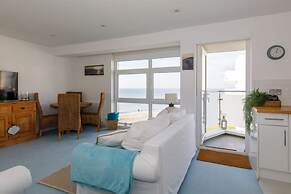 Two Bed Seafront Escape in East Wittering