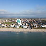 Two Bed Seafront Escape in East Wittering