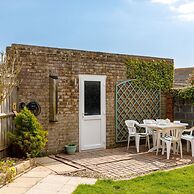 Seaside Retreat 2 Mins to Beach