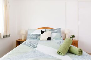 Seaside Retreat 2 Mins to Beach