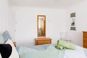 Seaside Retreat 2 Mins to Beach