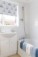 Seaside Retreat 2 Mins to Beach