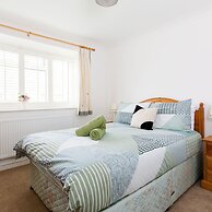 Seaside Retreat 2 Mins to Beach