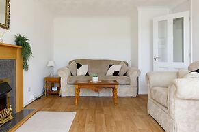 Seaside Retreat 2 Mins to Beach