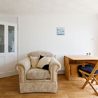 Seaside Retreat 2 Mins to Beach