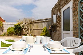 Seaside Retreat 2 Mins to Beach