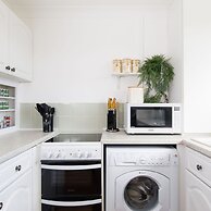 Seaside Retreat 2 Mins to Beach