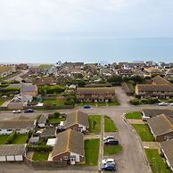 Seaside Retreat 2 Mins to Beach