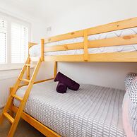 Seaside Retreat 2 Mins to Beach