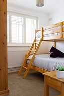 Seaside Retreat 2 Mins to Beach