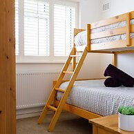 Seaside Retreat 2 Mins to Beach