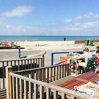 Seaside Retreat 2 Mins to Beach