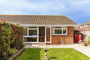 Seaside Retreat 2 Mins to Beach