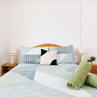 Seaside Retreat 2 Mins to Beach