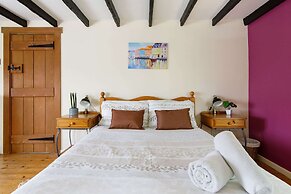 Tranquil Luxe in Country Cottage
