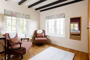 Tranquil Luxe in Country Cottage