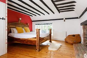 Tranquil Luxe in Country Cottage