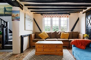 Tranquil Luxe in Country Cottage