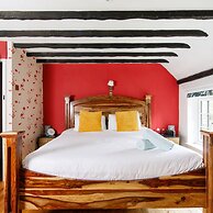 Tranquil Luxe in Country Cottage