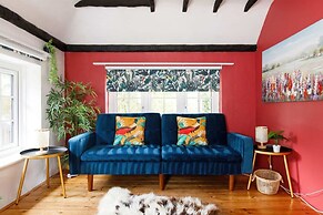 Tranquil Luxe in Country Cottage