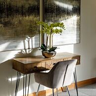 Serene Riverside 6BR Luxury Retreat in Curdridge