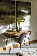 Serene Riverside 6BR Luxury Retreat in Curdridge