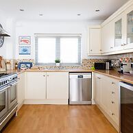 The Sea House - Ultimate Seafront Living Sunsets