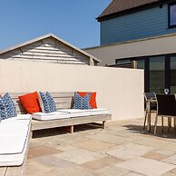 The Sea House - Ultimate Seafront Living Sunsets