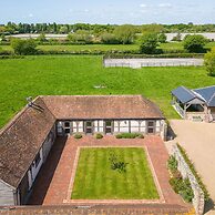 Impressive Country Estate Sleeps 17