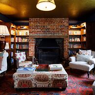 Impressive Country Estate Sleeps 17