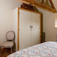 Impressive Country Estate Sleeps 17