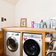 Impressive Country Estate Sleeps 17