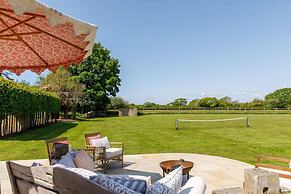 Impressive Country Estate Sleeps 17