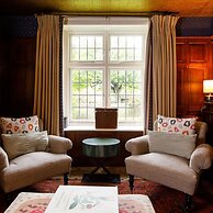 Impressive Country Estate Sleeps 17