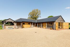 Impressive Country Estate Sleeps 17