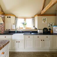 Impressive Country Estate Sleeps 17