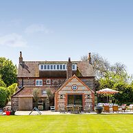 Impressive Country Estate Sleeps 17