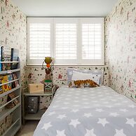 Impressive Country Estate Sleeps 17