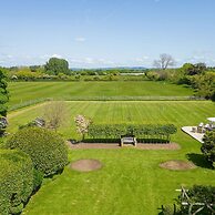 Impressive Country Estate Sleeps 17