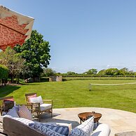 Impressive Country Estate Sleeps 17