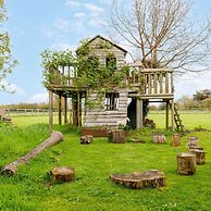 Impressive Country Estate Sleeps 17