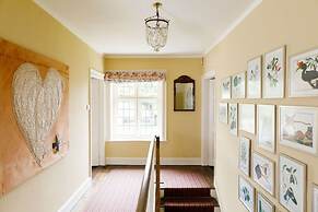 Impressive Country Estate Sleeps 17