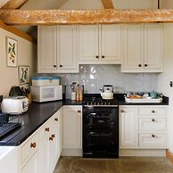 Impressive Country Estate Sleeps 17